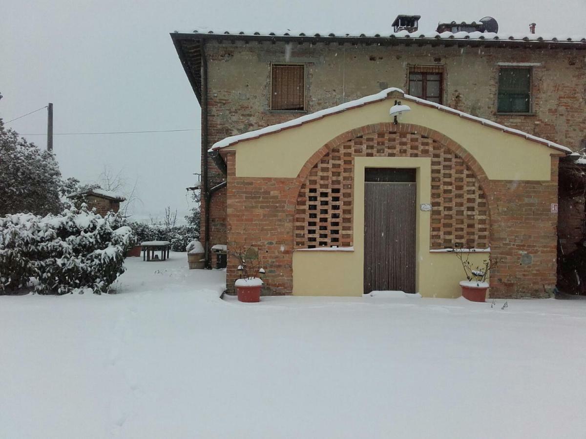 Agriturismo Il Torrione Чертальдо Экстерьер фото