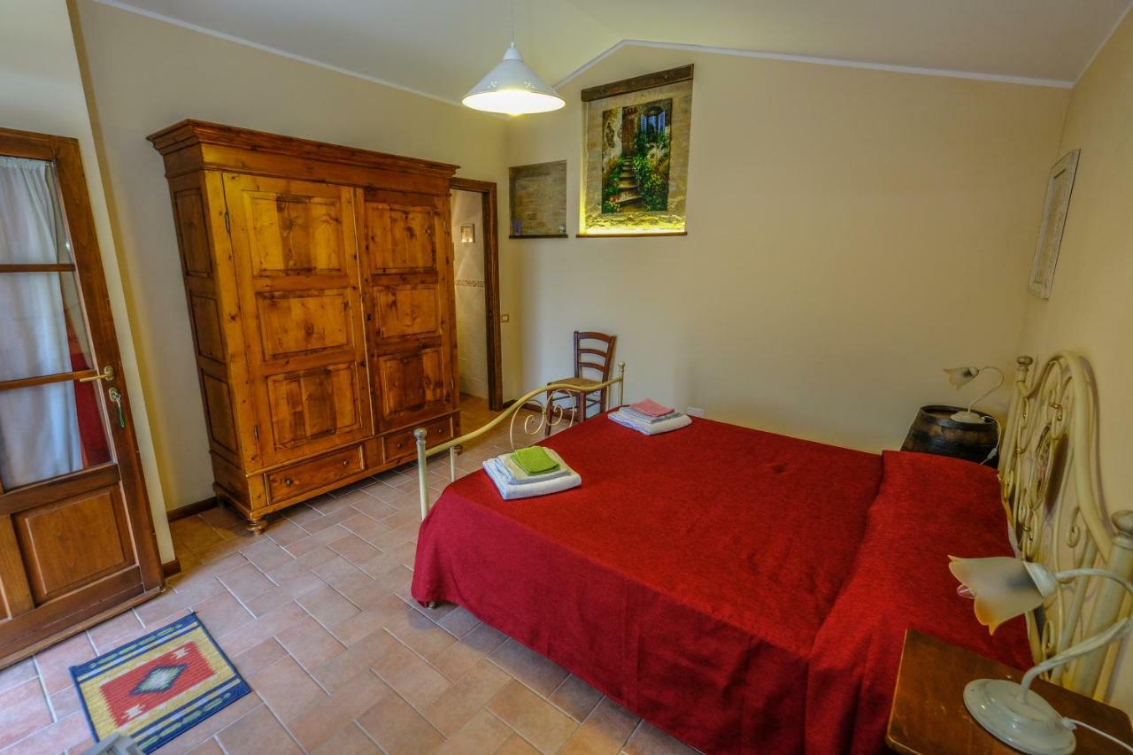 Agriturismo Il Torrione Чертальдо Экстерьер фото