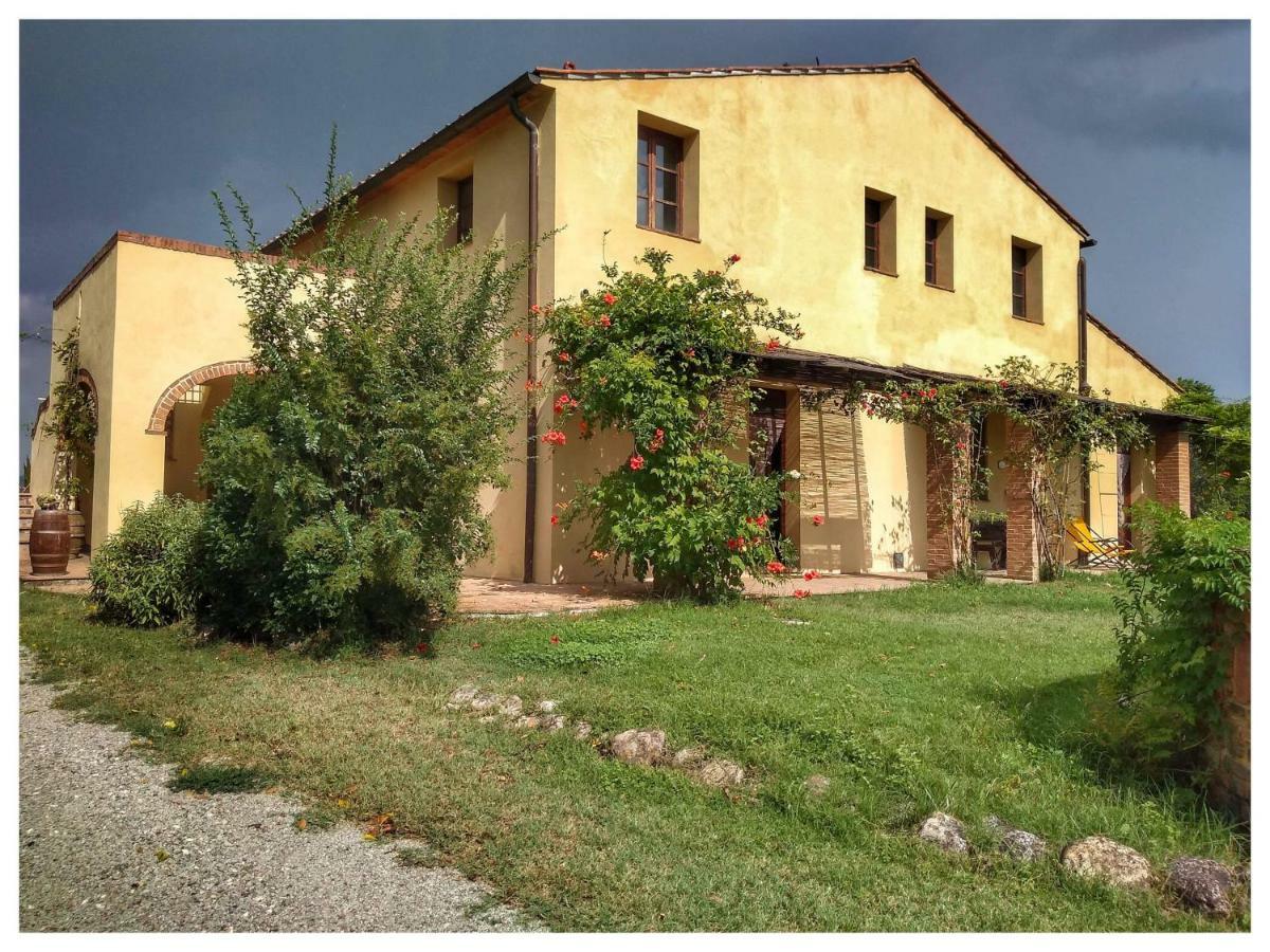 Agriturismo Il Torrione Чертальдо Экстерьер фото