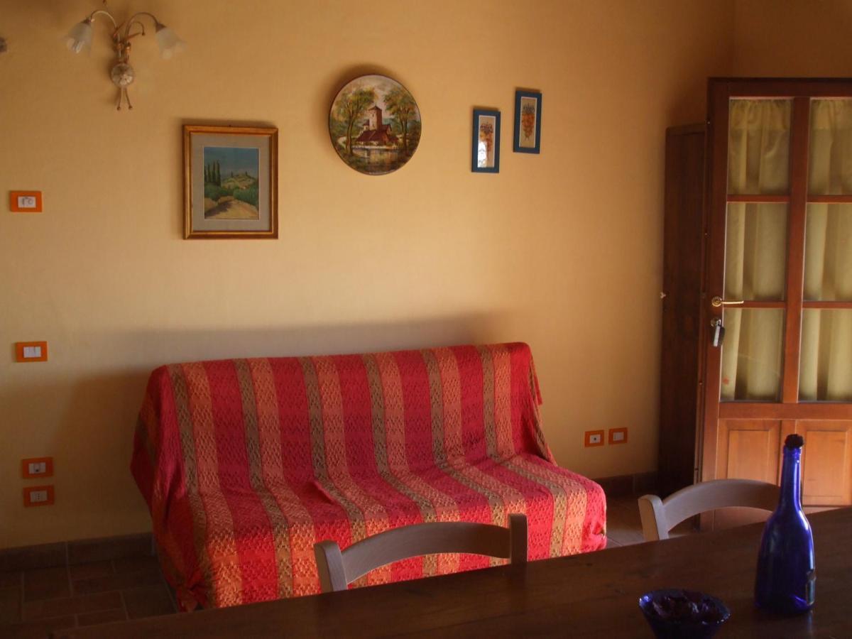 Agriturismo Il Torrione Чертальдо Номер фото